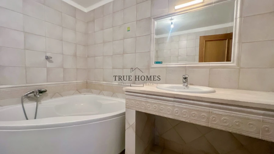 Moradia T4 para Venda em Santo Antonio da Charneca Foto 22