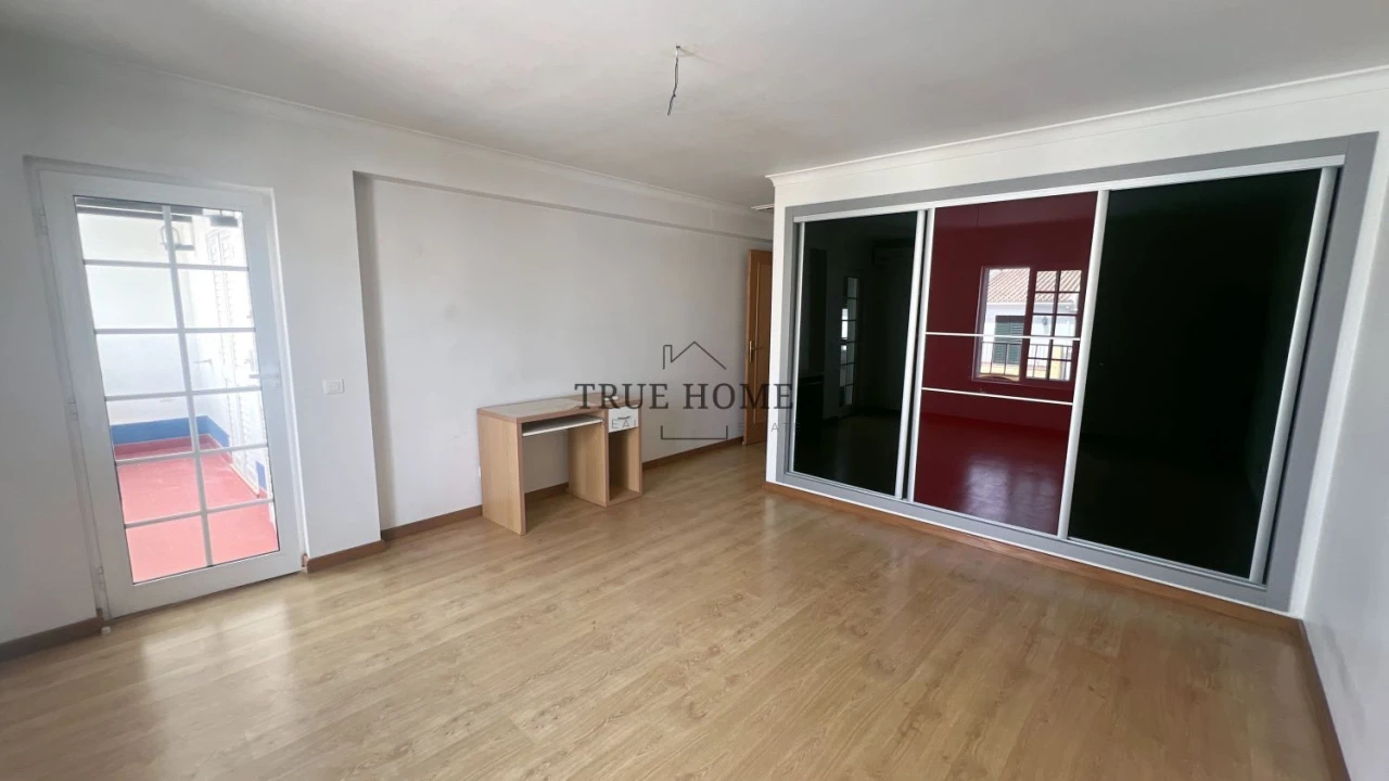 Moradia T4 para Venda em Santo Antonio da Charneca Foto 31