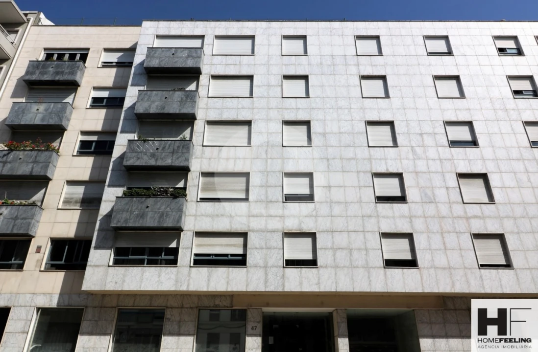 Apartamento T2 para Arrendamento em Campolide Foto 2