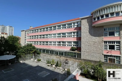 Apartamento T2 para Arrendamento em Campolide