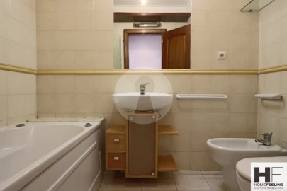 Apartamento T2 para Arrendamento em Campolide