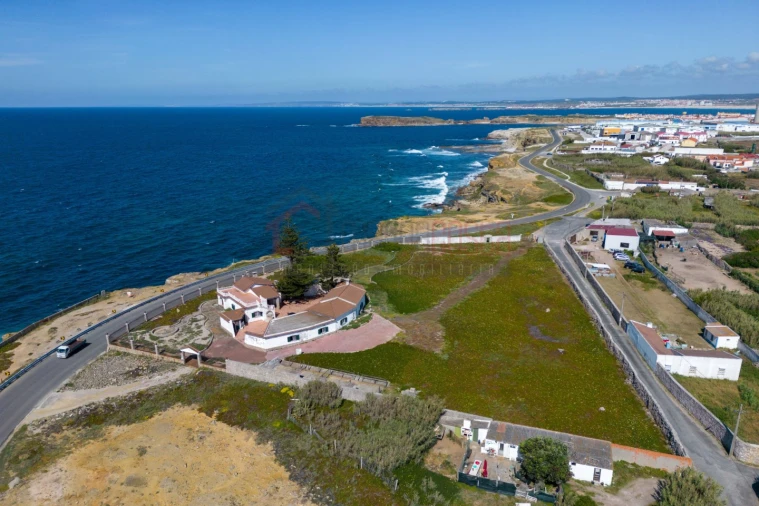 Quinta T3 para Venda em Peniche Foto 2