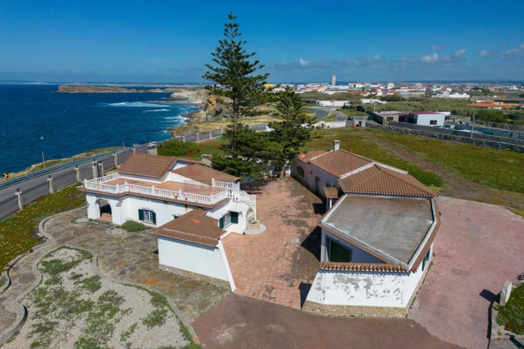 Quinta T3 para Venda em Peniche Foto 1