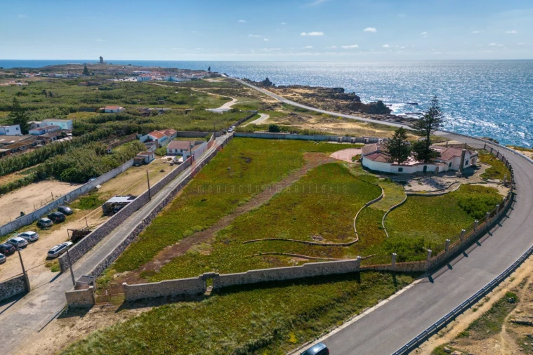 Quinta T3 para Venda em Peniche Foto 3