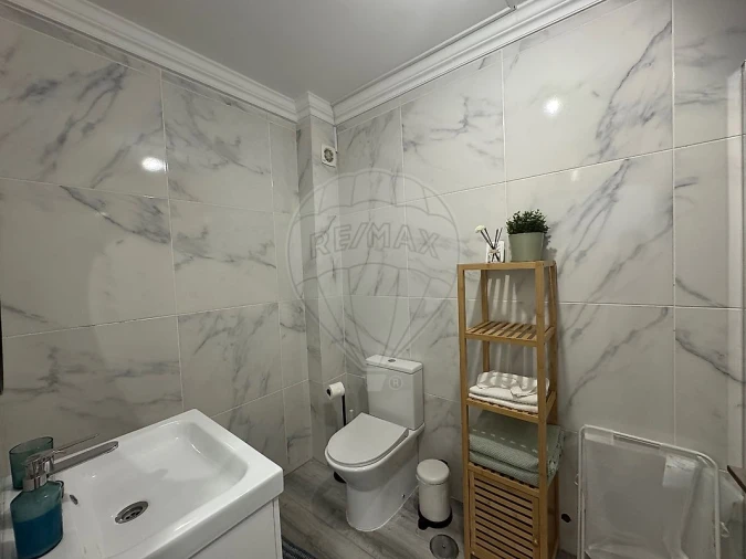 Apartamento T1 para Venda em Vila de Sagres Foto 11