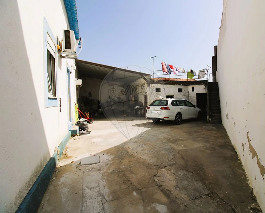 Moradia T2 para Venda em Aveiras de Cima Foto 23