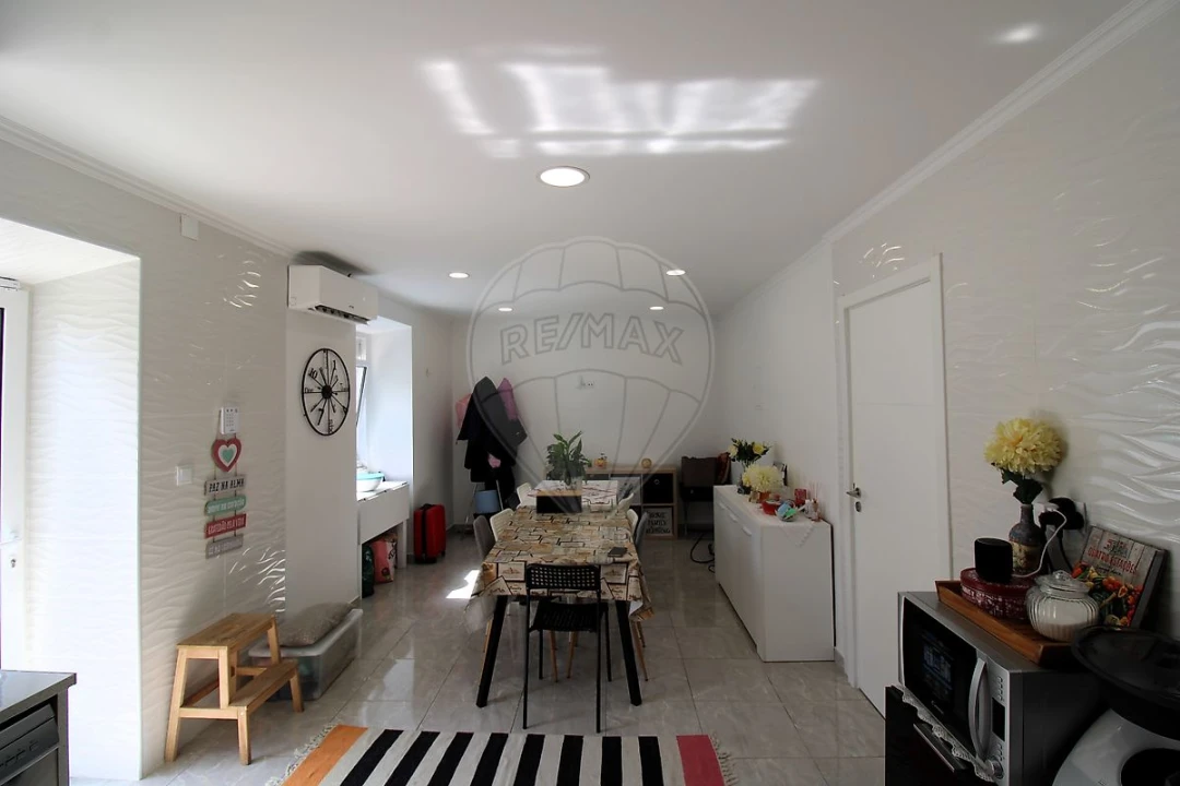 Moradia T2 para Venda em Aveiras de Cima Foto 6