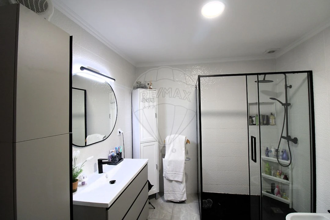 Moradia T2 para Venda em Aveiras de Cima Foto 18