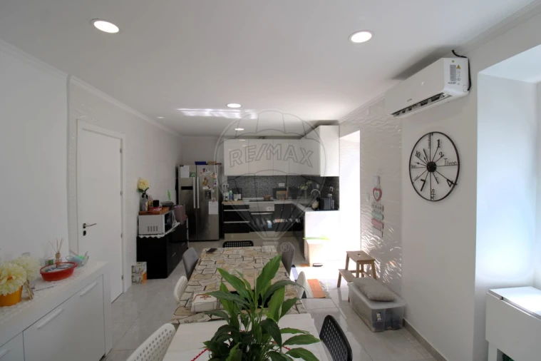 Moradia T2 para Venda em Aveiras de Cima Foto 2