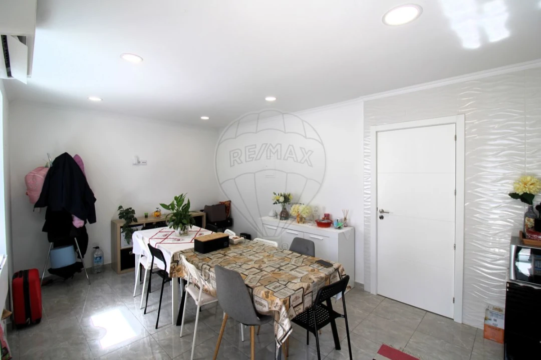 Moradia T2 para Venda em Aveiras de Cima Foto 8