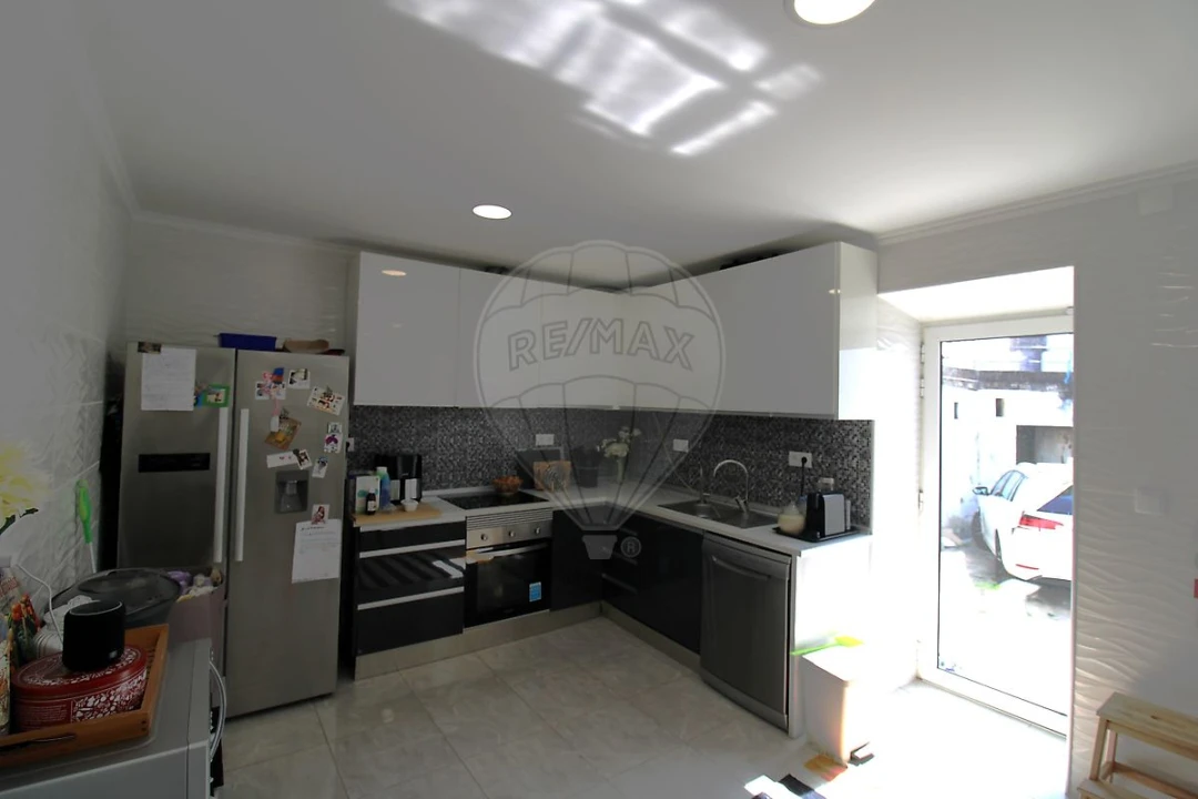 Moradia T2 para Venda em Aveiras de Cima Foto 4