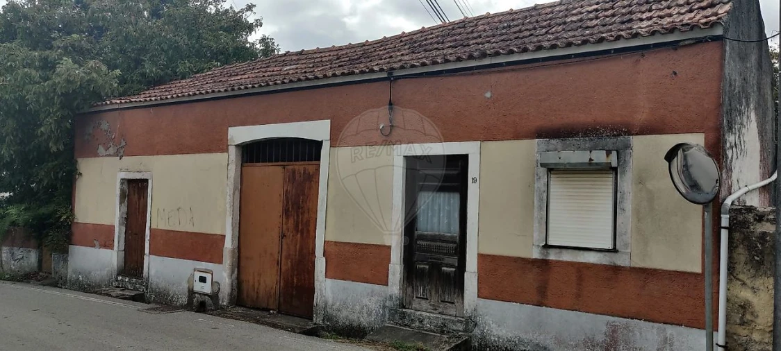 Moradia T5 para Venda em Febres Foto 1