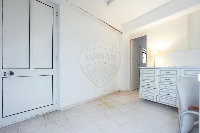 Loja para Arrendamento em Oliveira do Bairro Foto 13