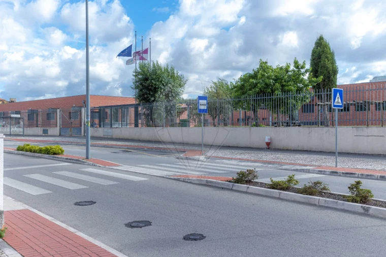 Loja para Arrendamento em Oliveira do Bairro Foto 21