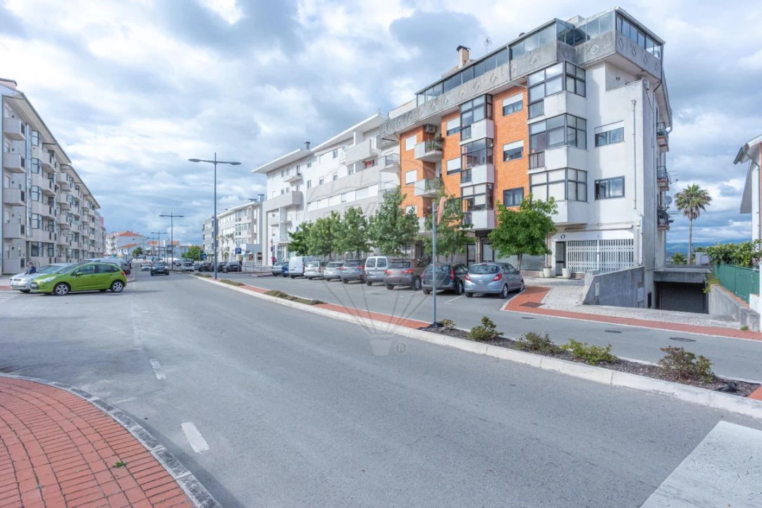 Loja para Venda em Oliveira do Bairro Foto 24