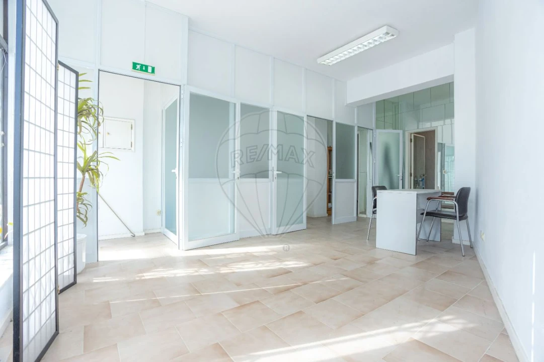 Loja para Venda em Oliveira do Bairro Foto 1