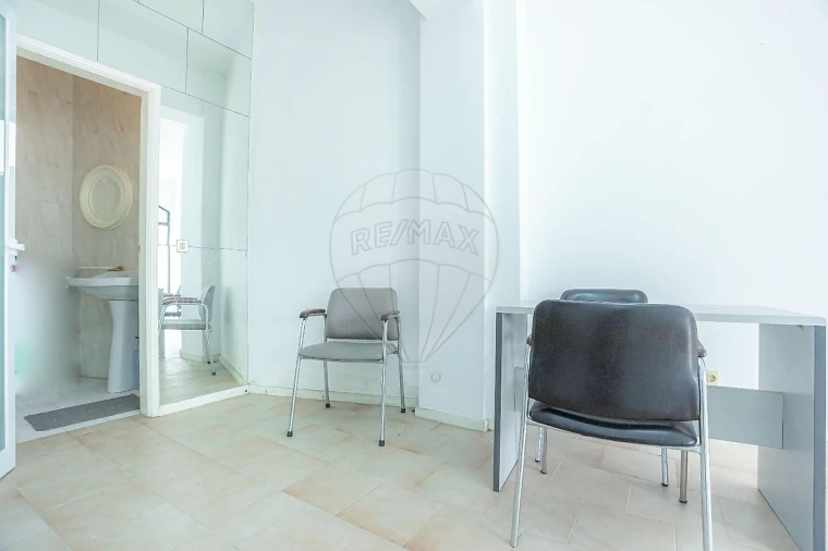 Loja para Venda em Oliveira do Bairro Foto 4