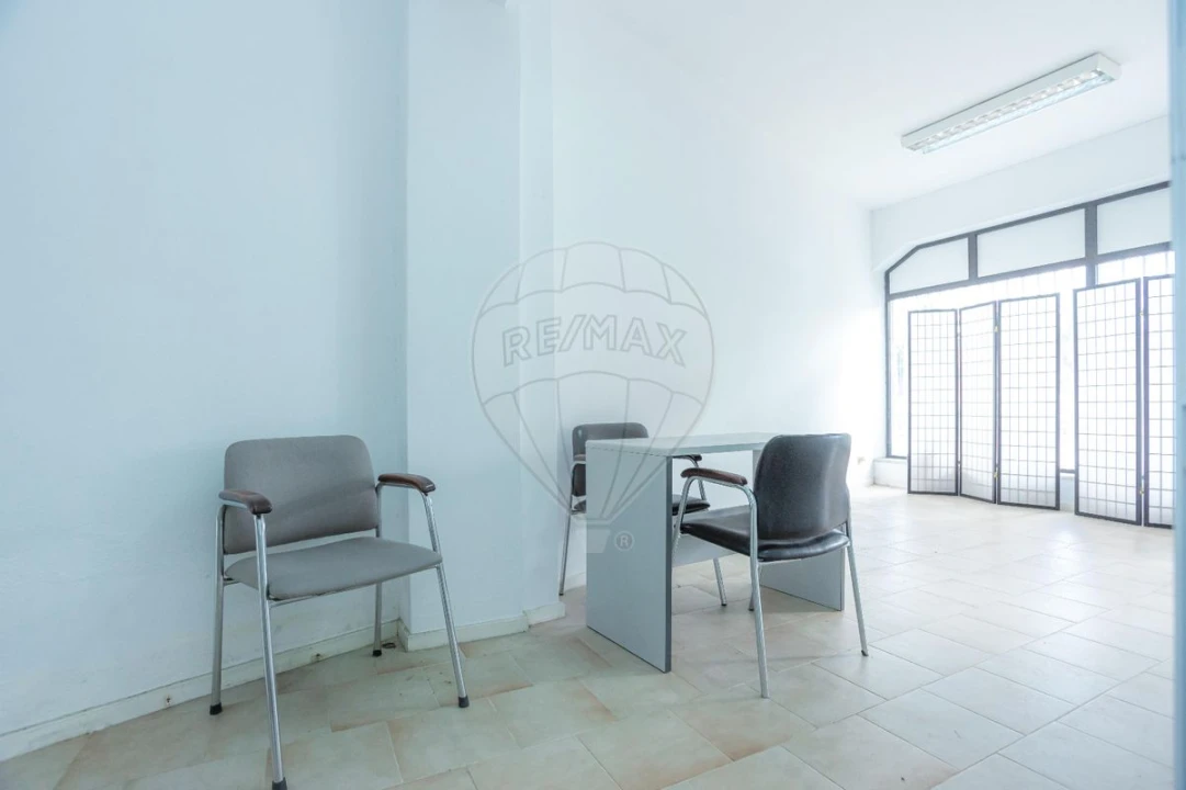 Loja para Venda em Oliveira do Bairro Foto 7