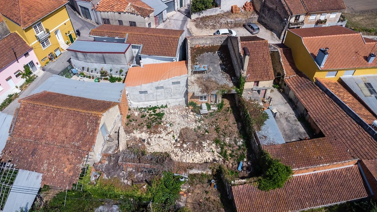 Moradia T1 para Venda em Cordinhã Foto 17