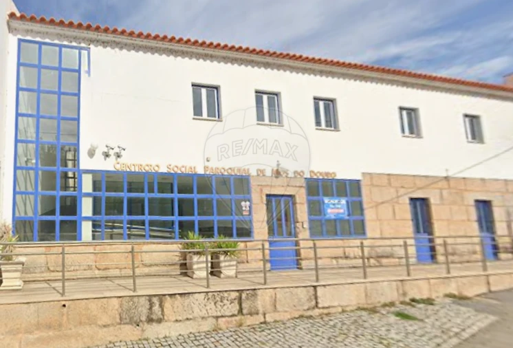 Negócio para Venda em Vila Nova de Foz Côa Foto 3