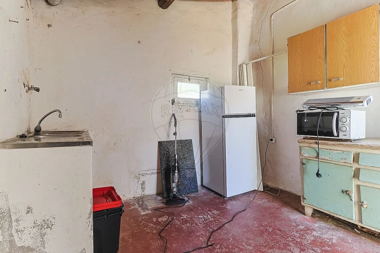 Moradia T2 para Venda em Pousaflores Foto 6