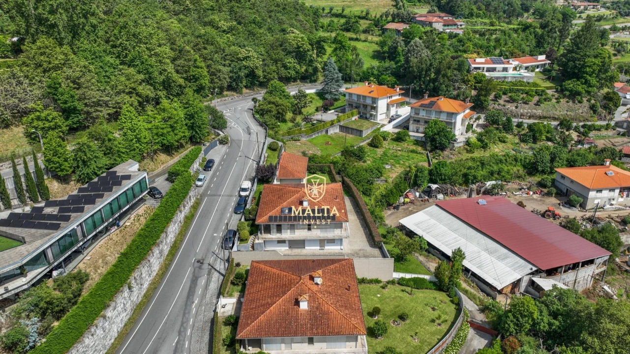 Moradia T5 para Venda em Longos Foto 13