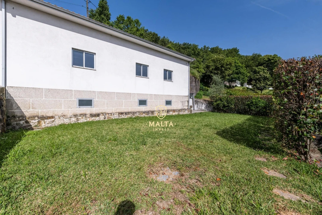 Moradia T5 para Venda em Longos Foto 21