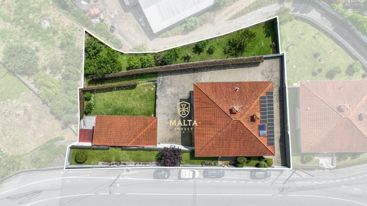 Moradia T5 para Venda em Longos Foto 3