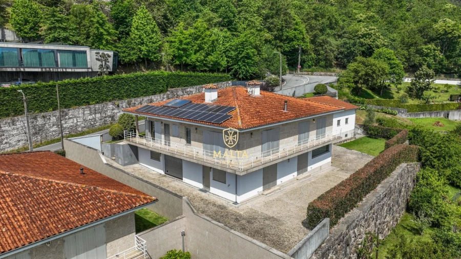 Moradia T5 para Venda em Longos Foto 1