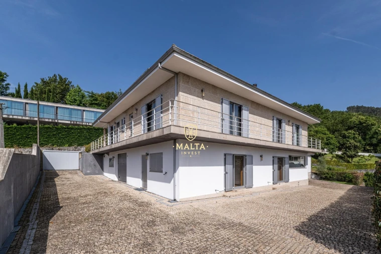 Moradia T5 para Venda em Longos Foto 17