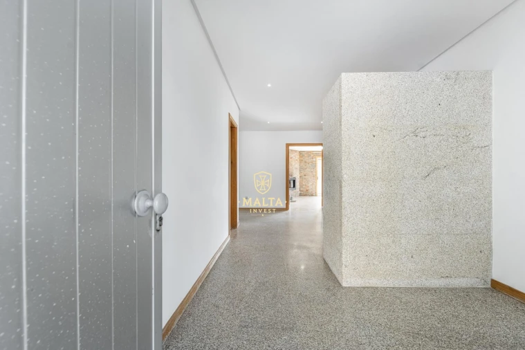 Moradia T5 para Venda em Longos Foto 26