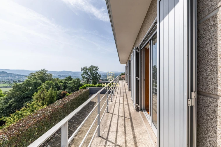 Moradia T5 para Venda em Longos Foto 35