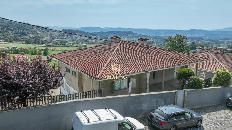 Moradia T5 para Venda em Longos Foto 4