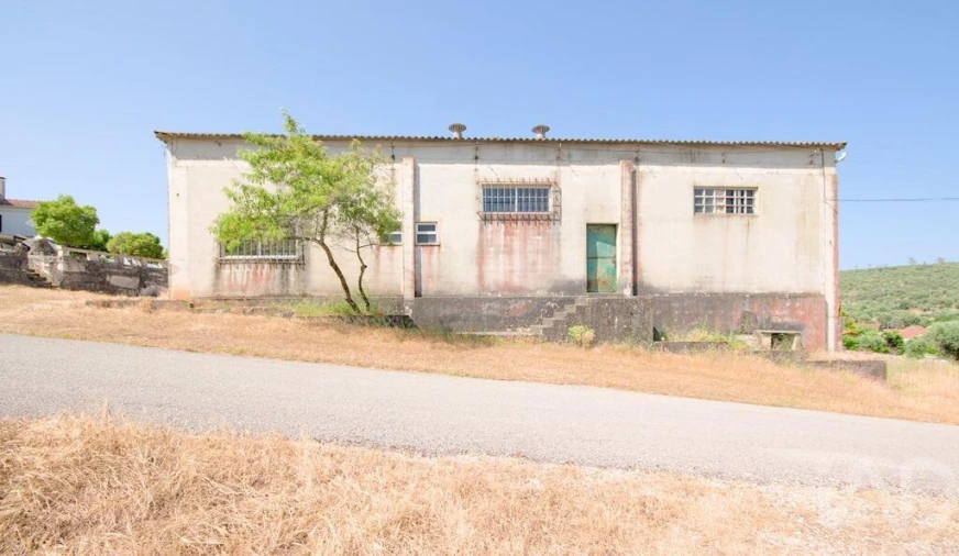 Moradia para Venda em Alvados e Alcaria Foto 1