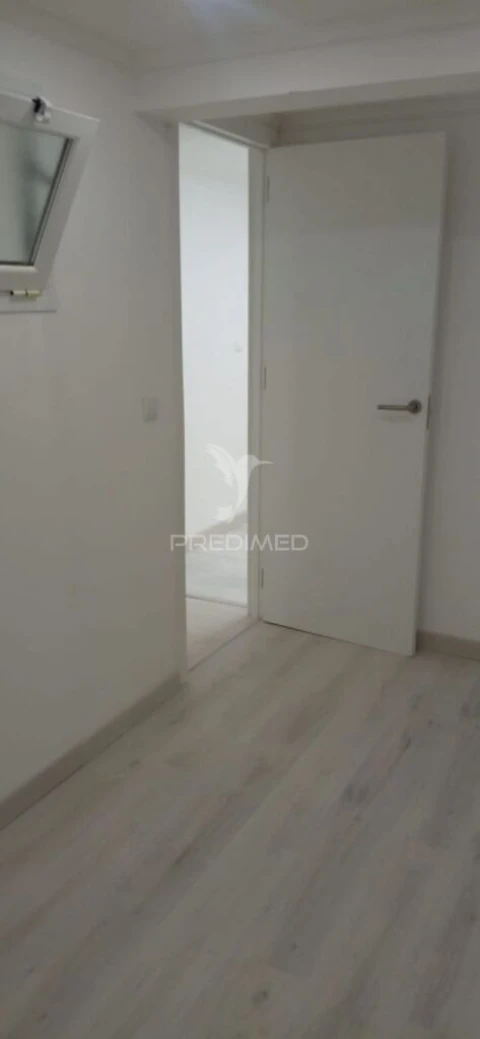 Apartamento para Venda em Corroios