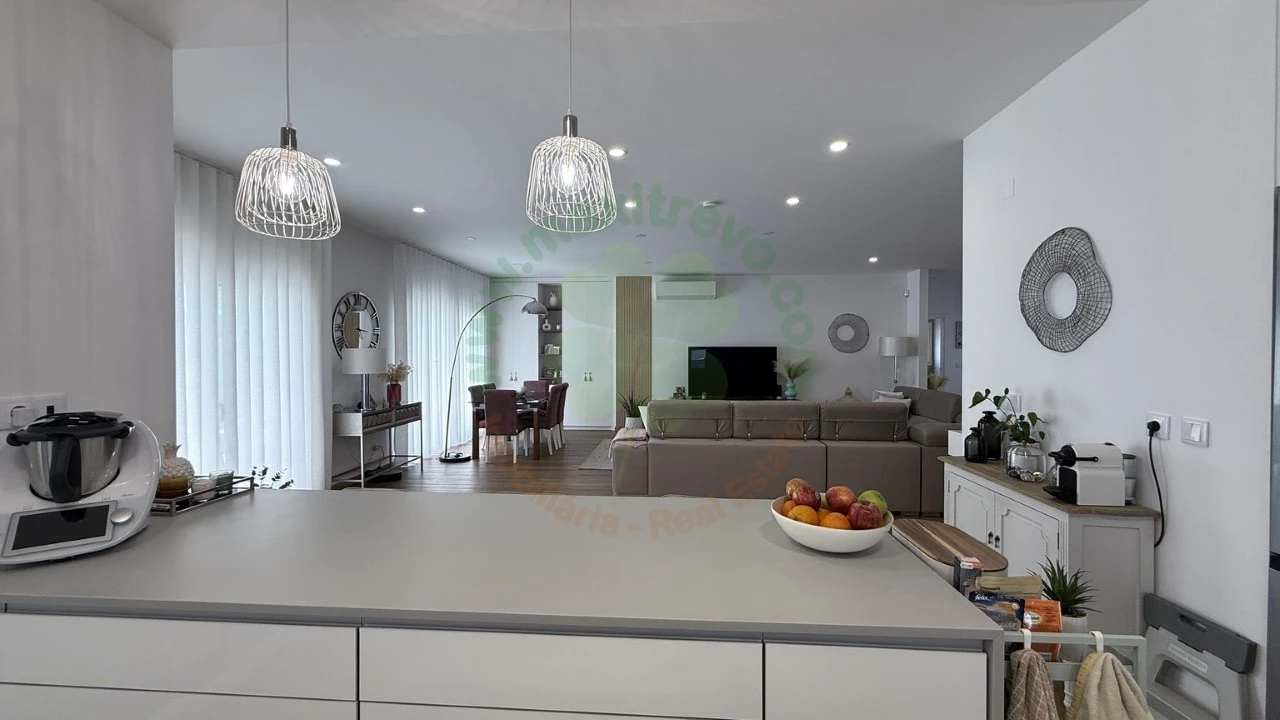 Moradia T4 para Venda em Fernao Ferro Foto 35