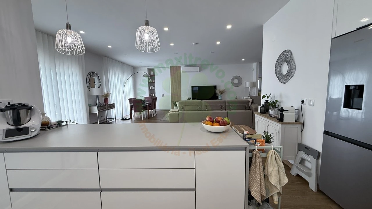 Moradia T4 para Venda em Fernao Ferro Foto 37