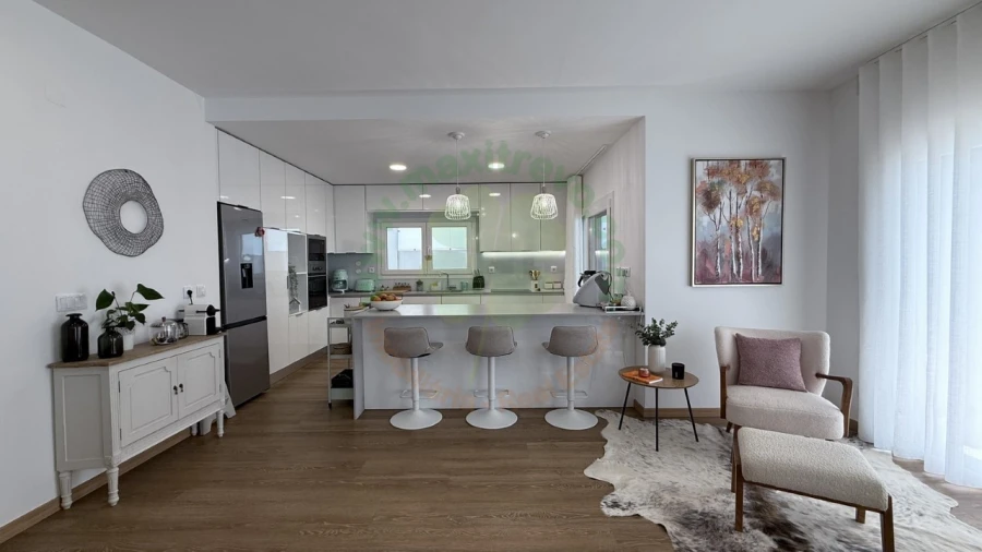 Moradia T4 para Venda em Fernao Ferro Foto 17