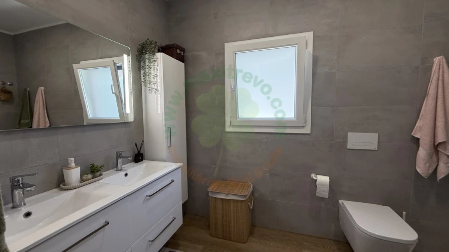 Moradia T4 para Venda em Fernao Ferro Foto 24