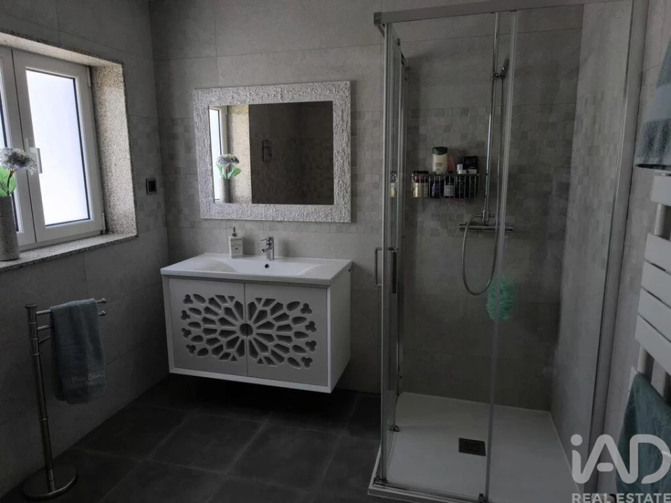 Moradia T6 para Venda em Santa Maria Maior Foto 19