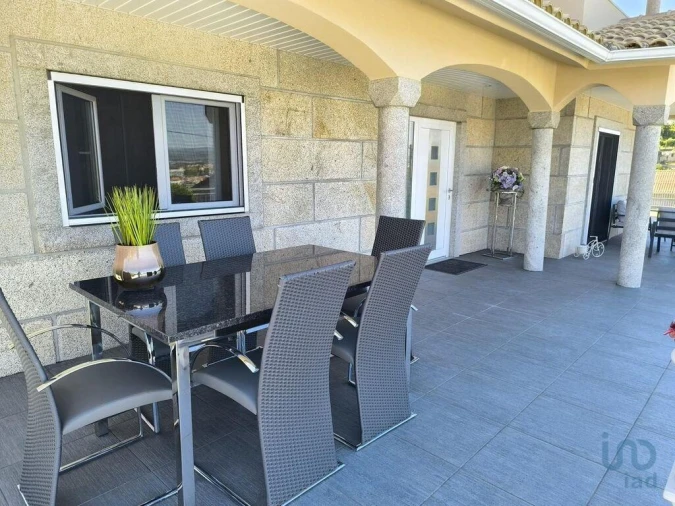 Moradia T6 para Venda em Santa Maria Maior Foto 5