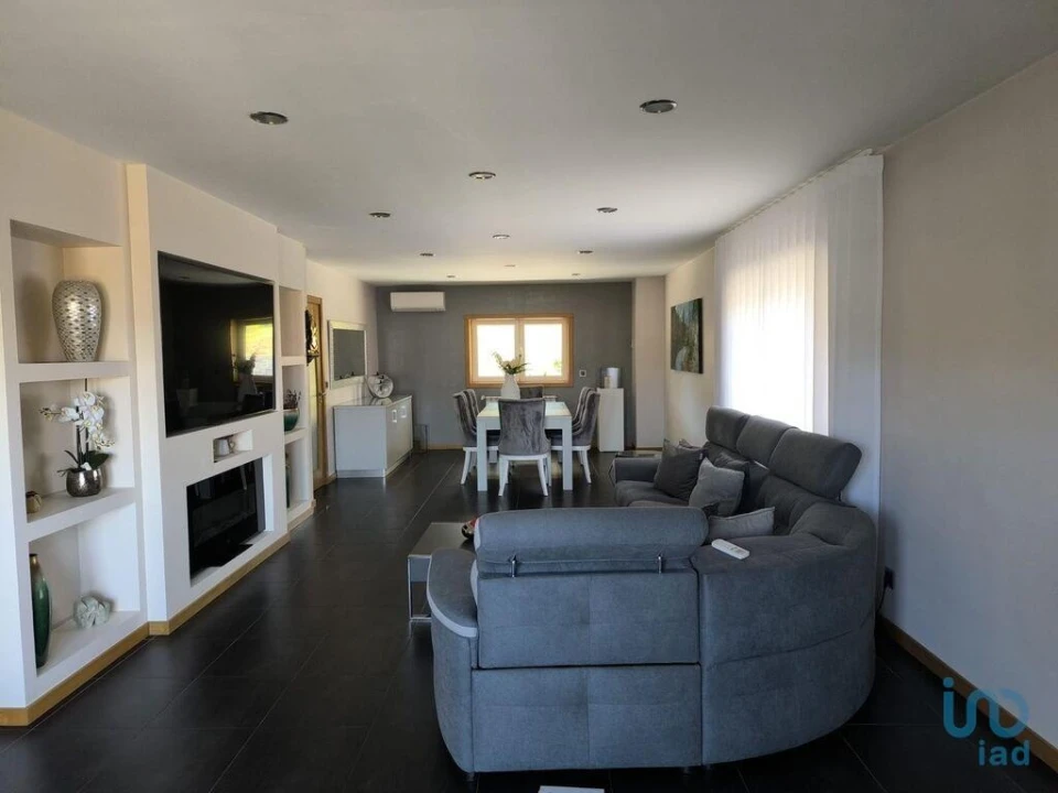 Moradia T6 para Venda em Santa Maria Maior Foto 11