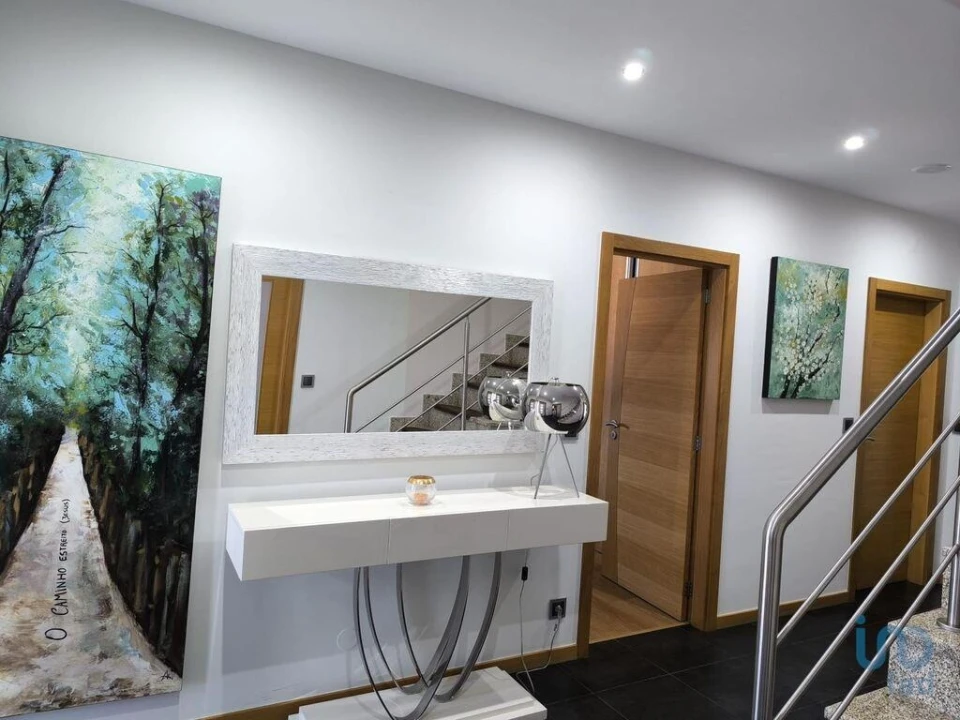 Moradia T6 para Venda em Santa Maria Maior Foto 13