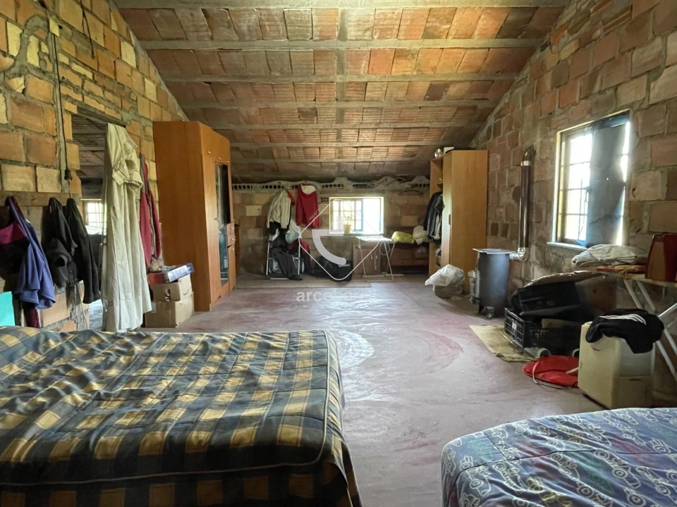 Armazém para Venda em Romarigães Foto 21