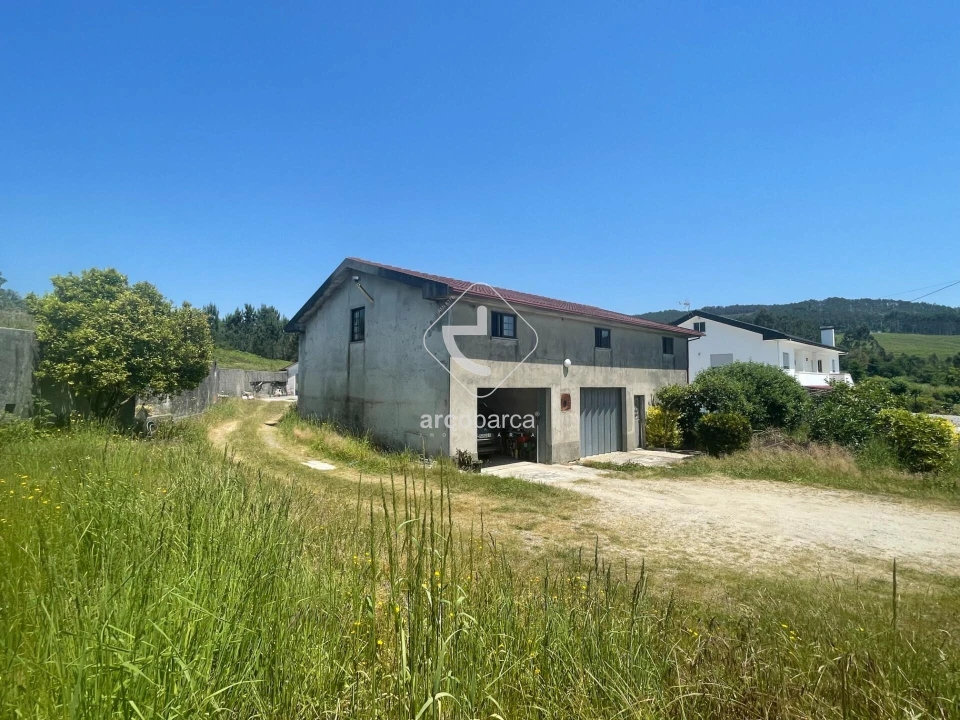 Armazém para Venda em Romarigães Foto 1