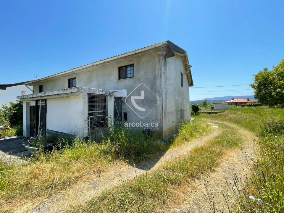 Armazém para Venda em Romarigães Foto 6