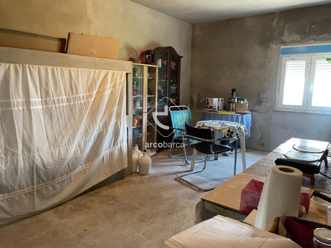 Armazém para Venda em Romarigães Foto 13