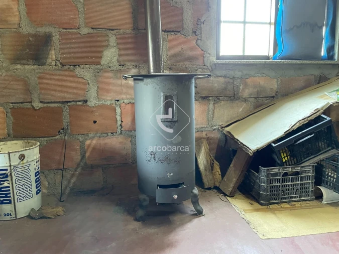 Armazém para Venda em Romarigães Foto 23