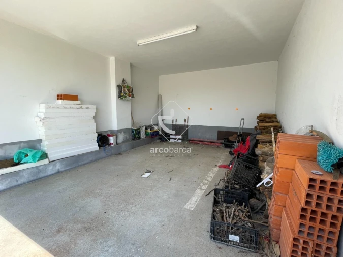 Armazém para Venda em Romarigães Foto 33