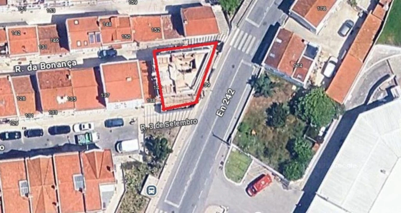 Apartamento T1 para Venda em Nazare Foto 23